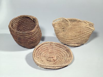 Due cesti e un coperchio (foglie di palma intrecciate) da Second Intermediate Period Egyptian